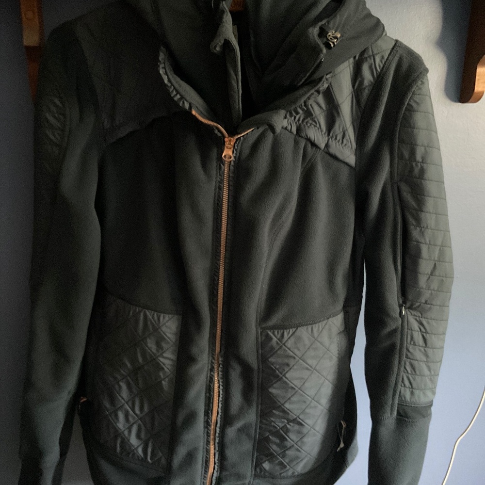 Lululemon Navy Jacket in Size 12